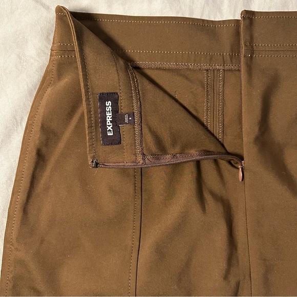 Express Skirt - Picture 4 of 4